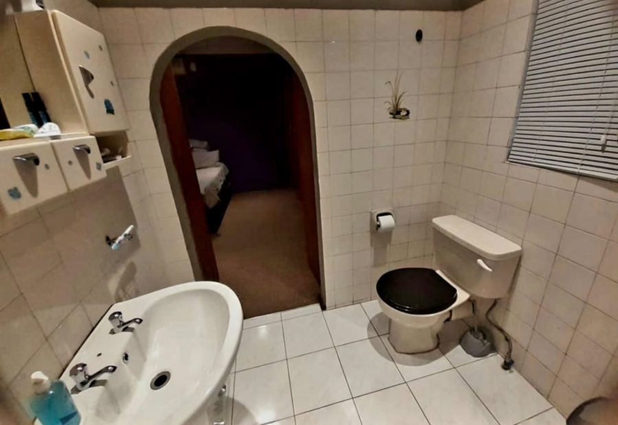 4 Bedroom Property for Sale in Safari Gardens North West